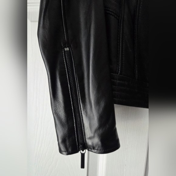 NWOT G.I.L.I. Women's Black Leather Jacket - Picture 7 of 15